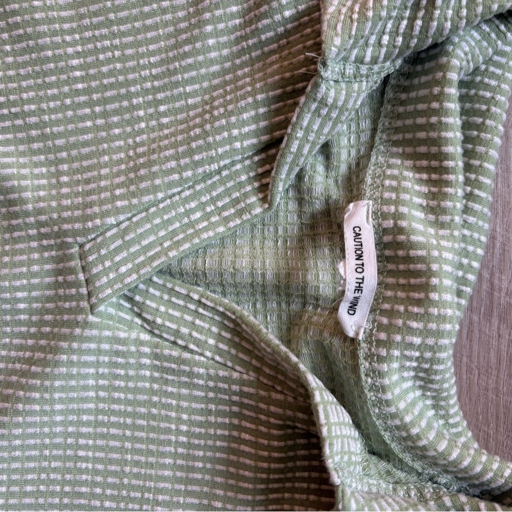 Urban outfitters caution to the wind Green Textured Women's Top - Picture 2 of 5
